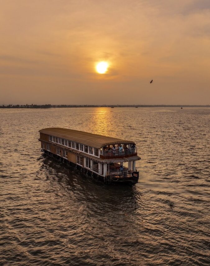 Luxury 10 Bedroom Houseboat